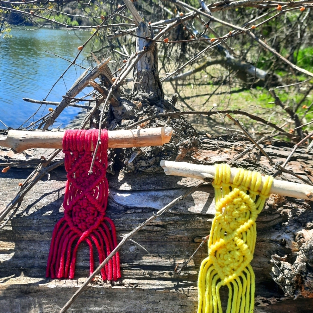 Mini macrame